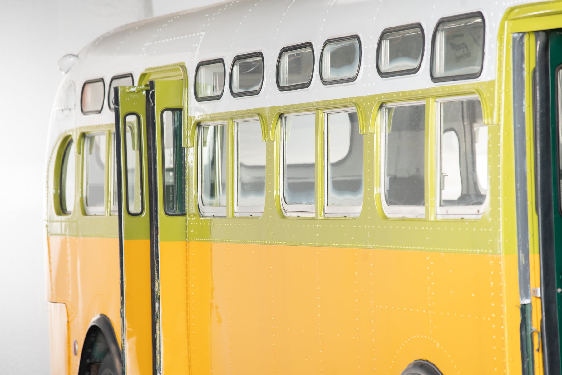 Speed Bus Model 1956 GM TDK Bus – Tyler Perry Studios Picture Cars