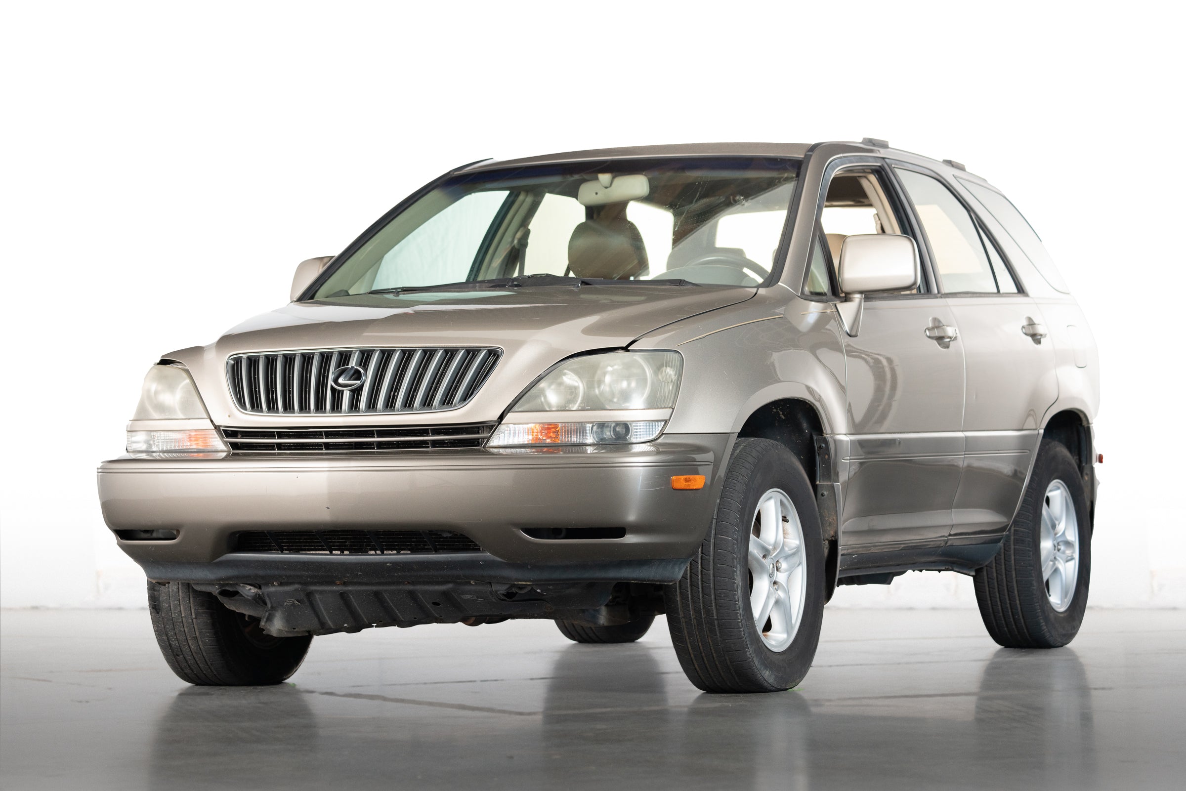 1999 Lexus RX300 – Tyler Perry Studios Picture Cars